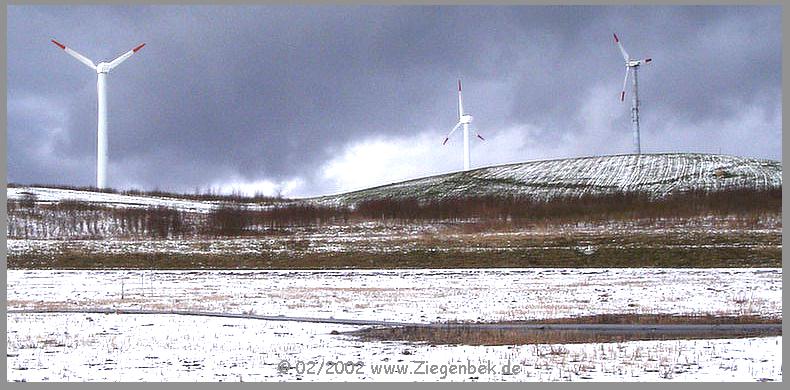 Die drei Windrder, so wie man sie von der Autobahn aus sieht